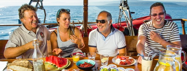 Mittelmeer Köstlichkeiten auf dem Esperanza´s Tabelle